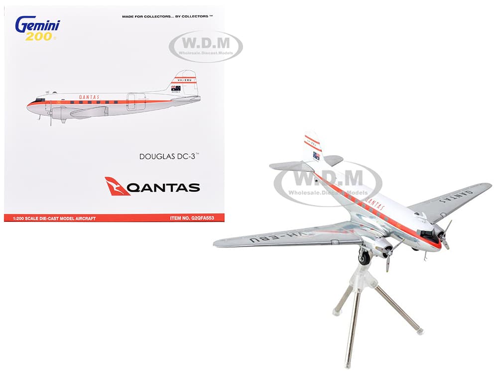 Douglas DC-3 Commercial Aircraft "Qantas Airways" (VH-EBU) White with Red Stripes "Gemini 200" Series 1/200 Diecast Model Airplane by GeminiJets