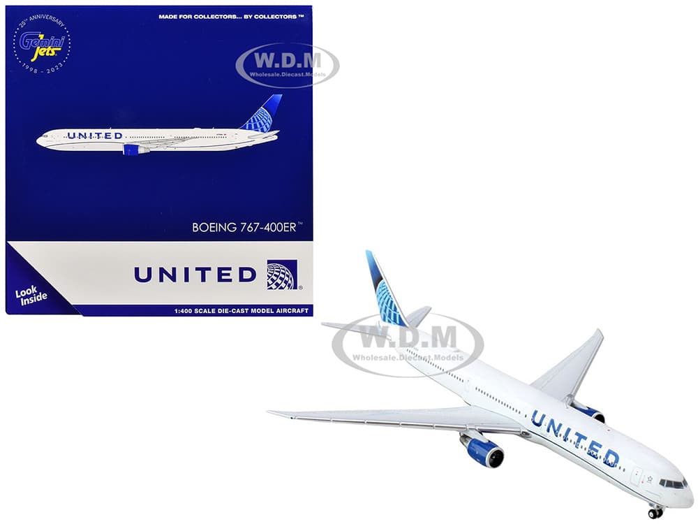 Boeing 767-400ER Commercial Aircraft "United Airlines" (N76064) White with Blue Tail 1/400 Diecast Model Airplane by GeminiJets