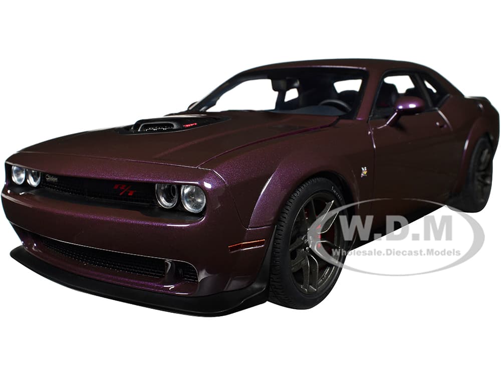 2022 Dodge Challenger R/T Scat Pack Widebody Hellraisin Purple Metallic 1/18 Model Car by Autoart