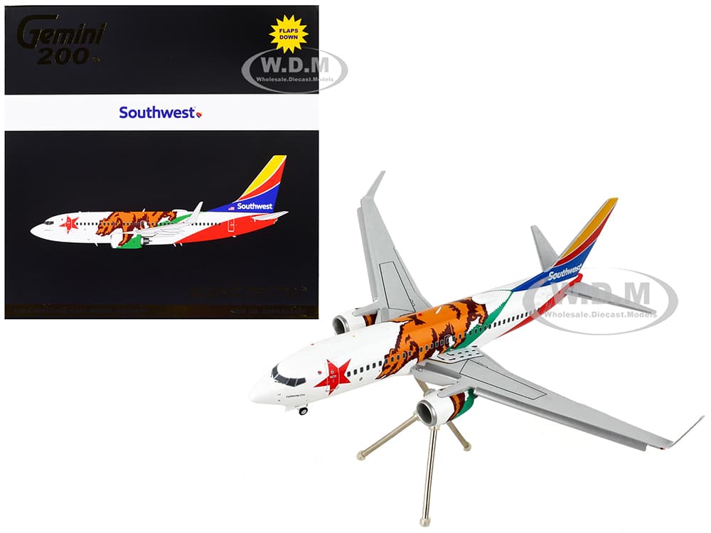 Boeing 737-700 Commercial Aircraft with Flaps Down "Southwest Airlines - California One" California Flag Livery "Gemini 200" Series 1/200 Diecast Mod