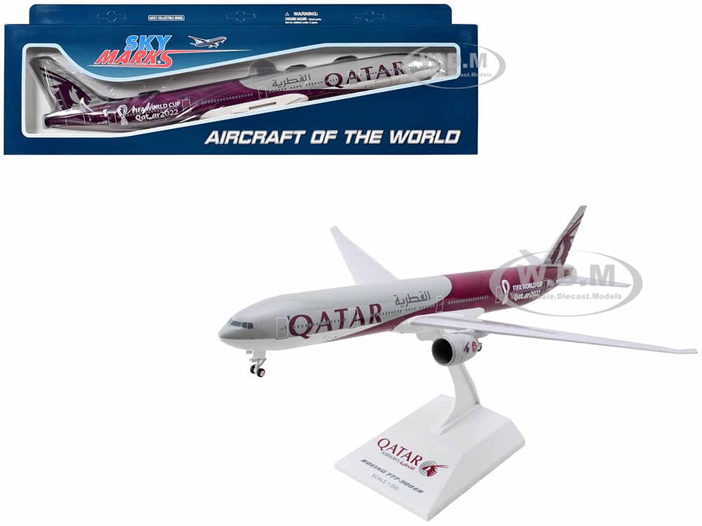 Boeing 777-300 Commercial Aircraft with Landing Gear "Qatar Airways - FIFA World Cup Qatar 2022" Gray and Dark Red (Snap-Fit) 1/200 Plastic Model by