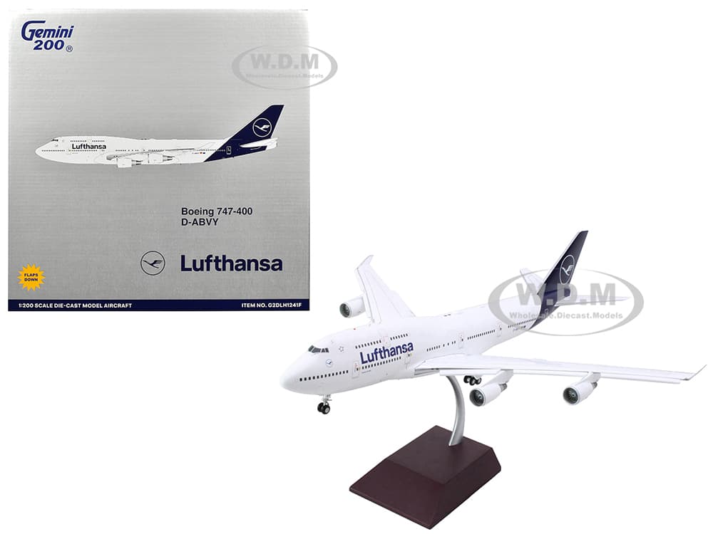 Boeing 747-400 Commercial Aircraft with Flaps Down "Lufthansa" (D-ABVY) White with Dark Blue Tail "Gemini 200" Series 1/200 Diecast Model Airplane by